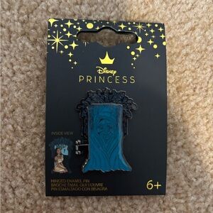 Disney Trading Pin Pocahontas Grandmother Willow Hinged NWT